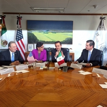 U.S. Secretary of Commerce Penny Pritzker Meets with Government Leaders on Mexico Business Development Mission