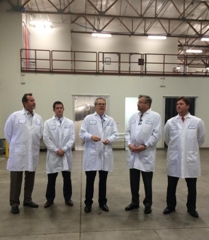 Deputy Secretary Andrews tours APS BioGroup in Phoenix, Arizona