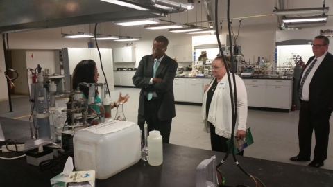 EDA Assistant Secretary Jay Williams learns how Ohio University is training students to apply chemistry and technology to create a sustainable 21st century workforce