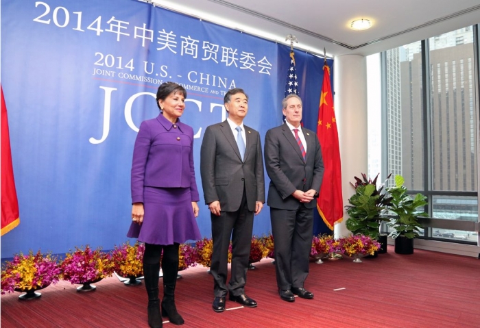 Secretary Pritzker, Ambassador Froman and Vice Premier Yang prepare for the final day of the Joint Commission on Commerce and Trade