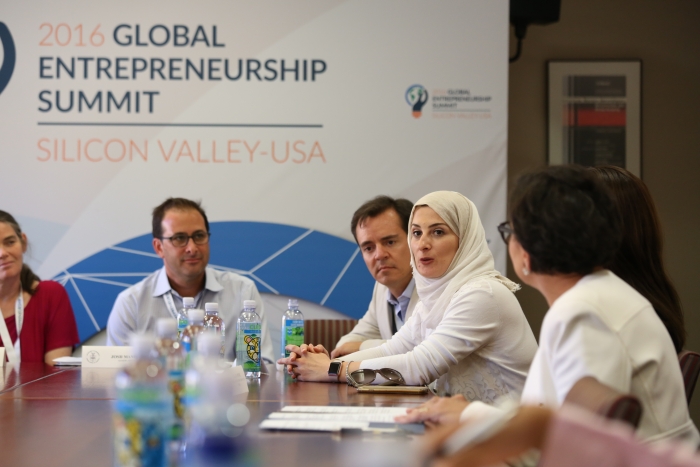 ges2016_entrepreneur_delegate_at_roundtable.jpg