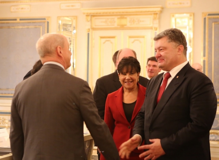 Secretary Pritzker and U.S. CEOs meet with Ukranian President Poroshenko