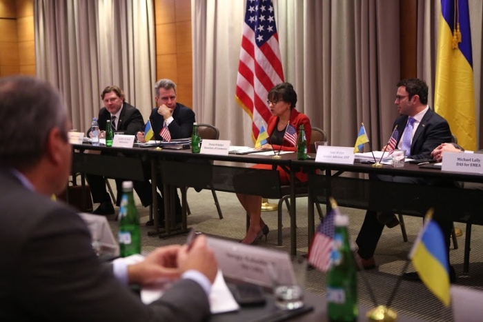 Secretary Pritzker meets with the U.S-Ukraine Business Council