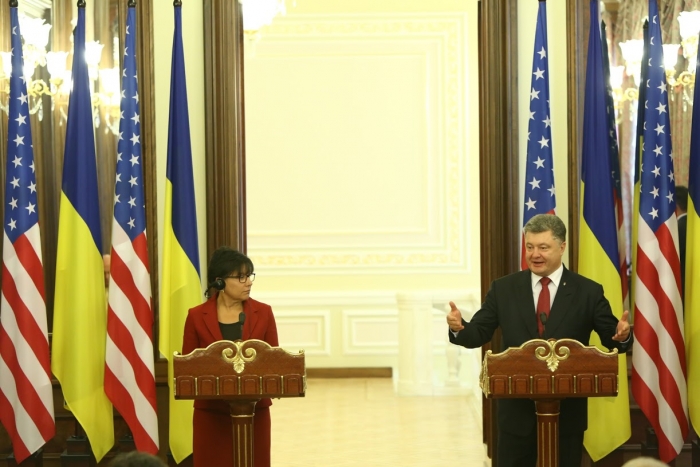 Secretary Pritzker and Ukrainian President Poroshenko give press statements