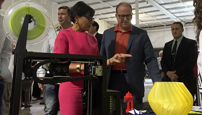 Secretary Pritzker and Representative Polis Visit a 3-D Printing Company