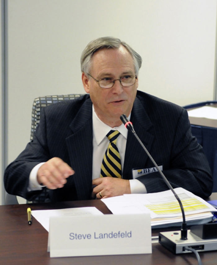 Portrait of Steve Landefeld