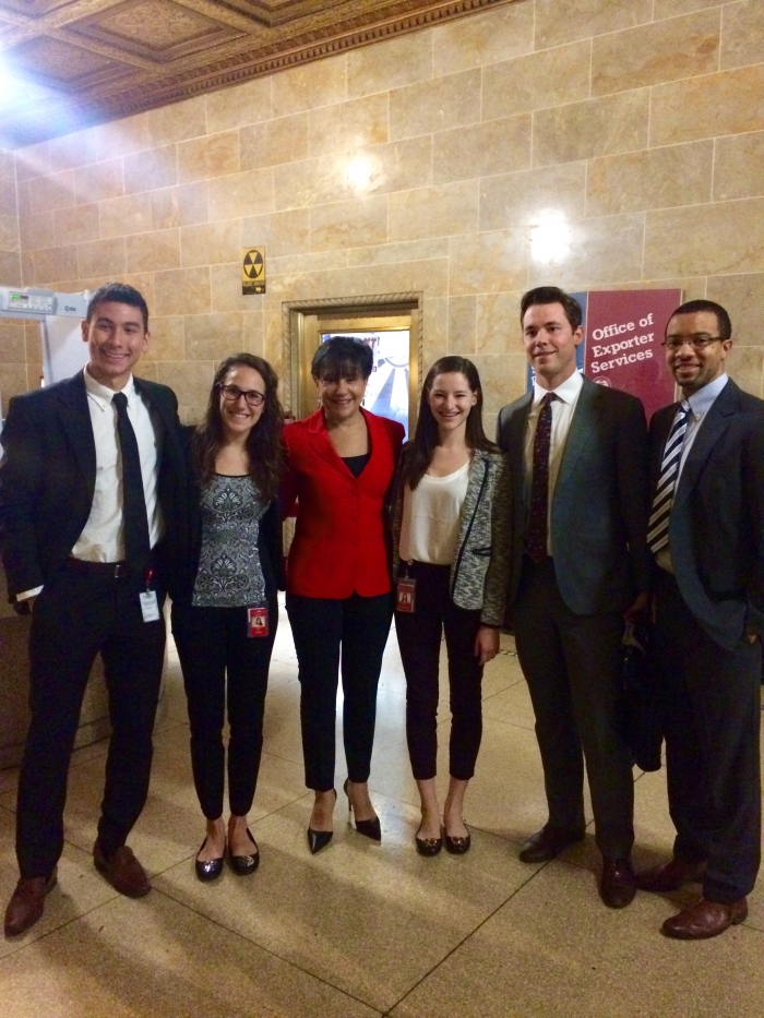 Secretary Pritzker greets Commerce employees on their way into work