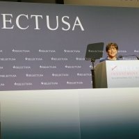 Secretary Pritzker addresses the 2015 SelectUSA Investment Summit.