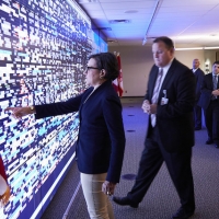 At the Global Operations Center, the command center for the entire FedEx Express line-haul system, the Secretary learned about the technology and equipment the center uses to perform its daily operations and maintain a system of efficiency and organizatio