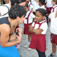 Secretary Pritzker speaks with schoolchildren in Havana