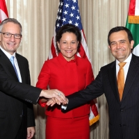 Secretary Pritzker with her Mexican and Canadian counterparts, Minister Fast and Secretary Guajardo