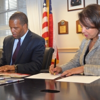 Minority Business Development Agency (MBDA) and Operation HOPE sign a memorandum of understanding designed to provide U.S. minority business enterprises (MBEs) with greater opportunities to access technical and financial resources